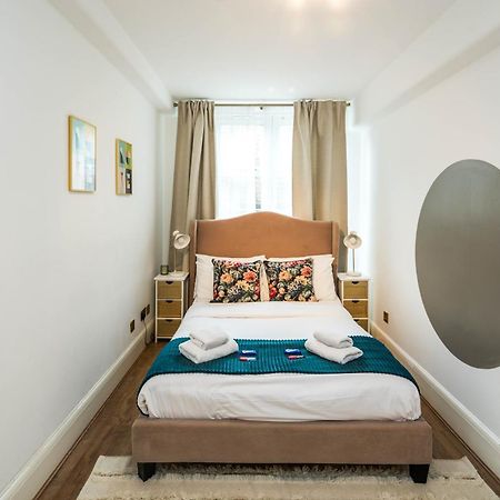 Charming Spacious 2Br Flat Near Station Plus Parking ロンドン エクステリア 写真