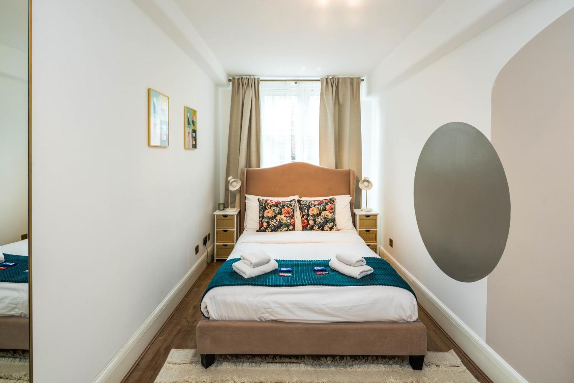 Charming Spacious 2Br Flat Near Station Plus Parking ロンドン エクステリア 写真