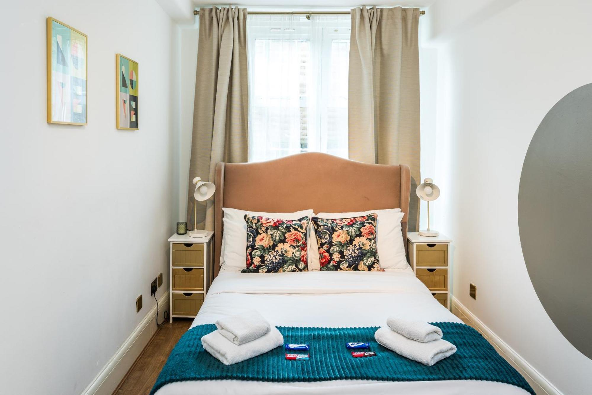 Charming Spacious 2Br Flat Near Station Plus Parking ロンドン エクステリア 写真